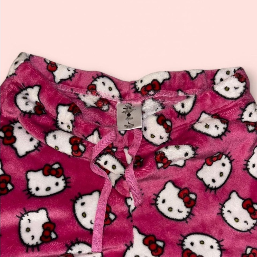 Hello kitty shorts - Picture 2 of 2